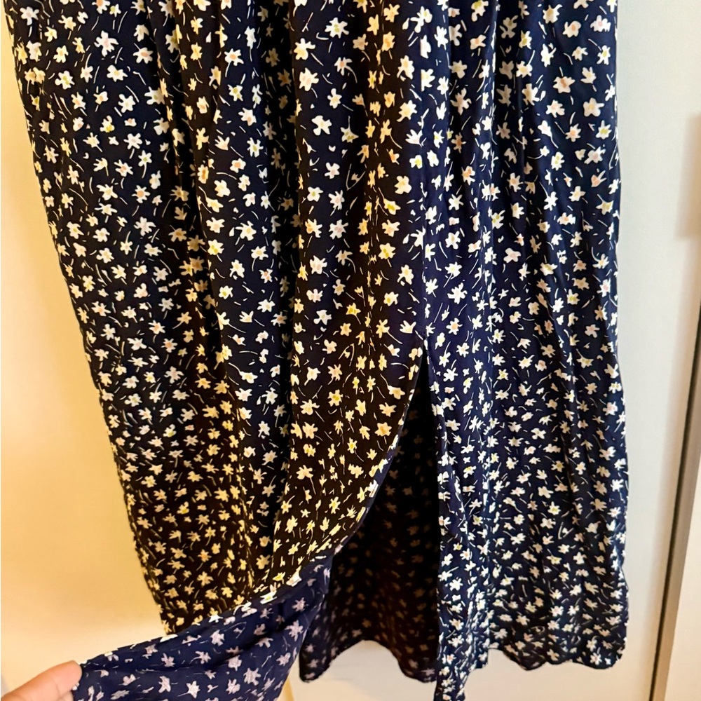 Madewell Floral Maxi Dress in Navy and White - Picture 7 of 8